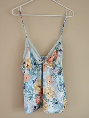 XL Lilac + London Floral Lace Top